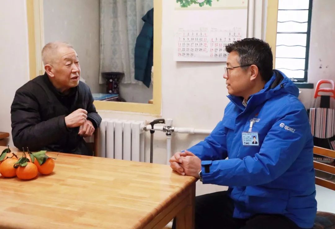 【集團(tuán)資訊】集團(tuán)領(lǐng)導(dǎo)節(jié)前慰問退休困難職工